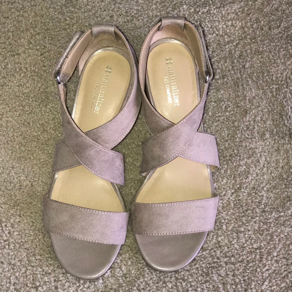 Cross cross with Velcro strap